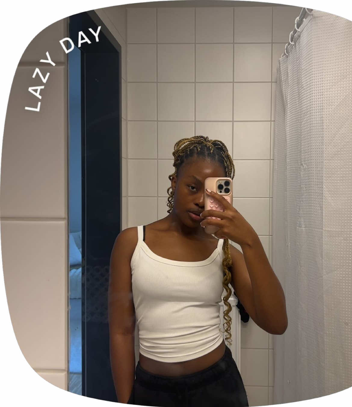 @_.lauraaa.tn