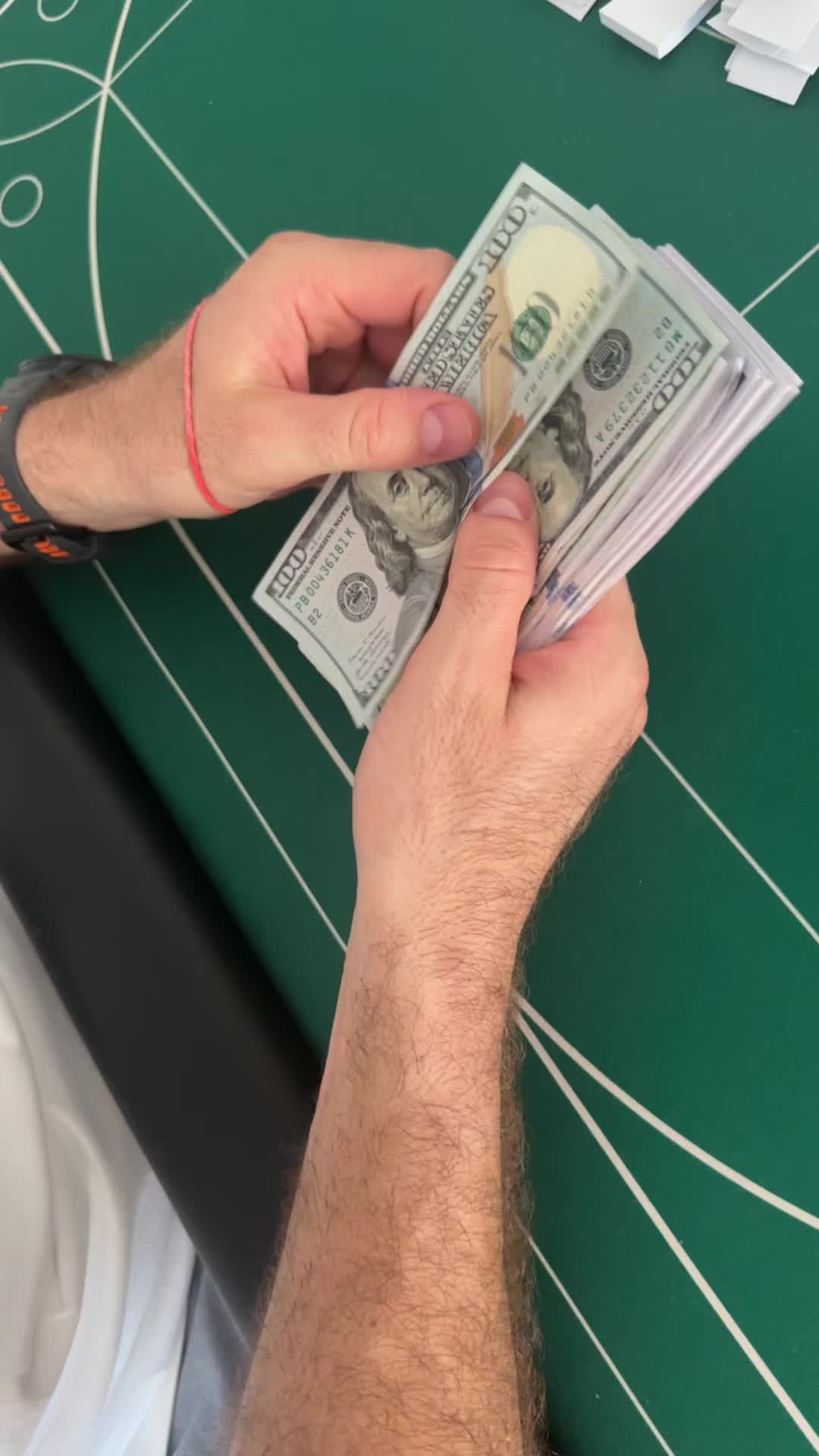 @queensell_games
