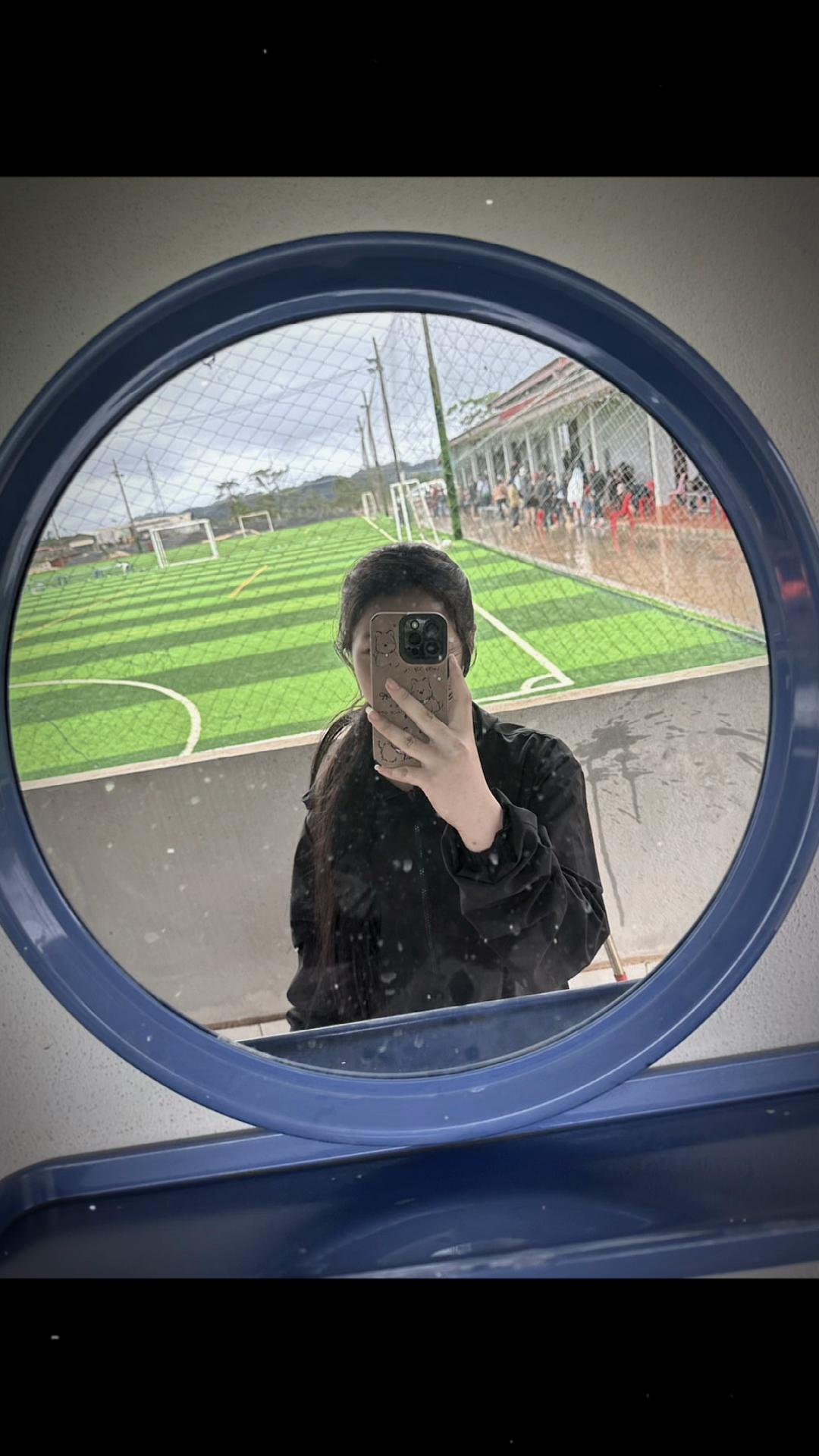 @Fon⛈️💫