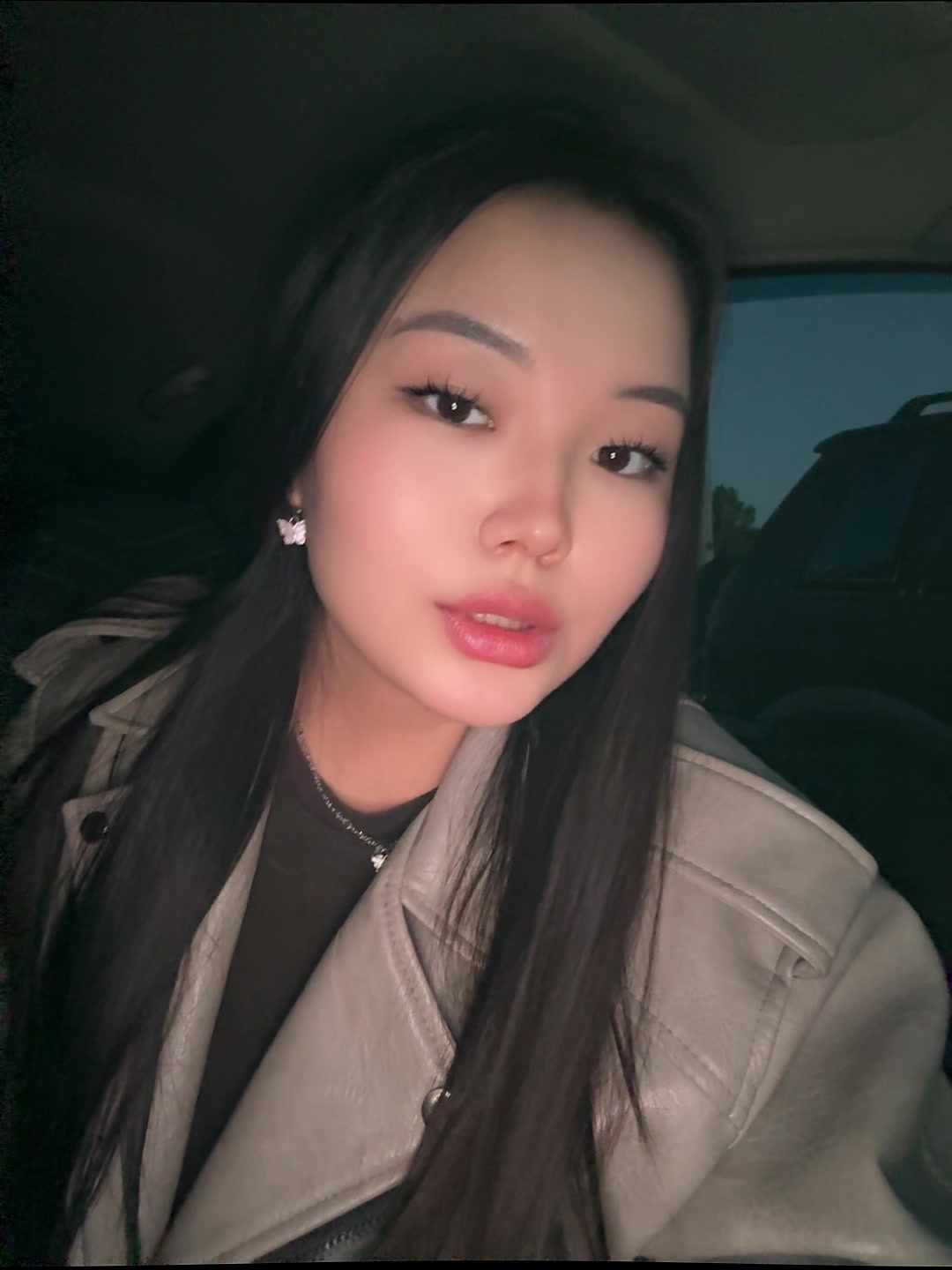 @aknurkaa