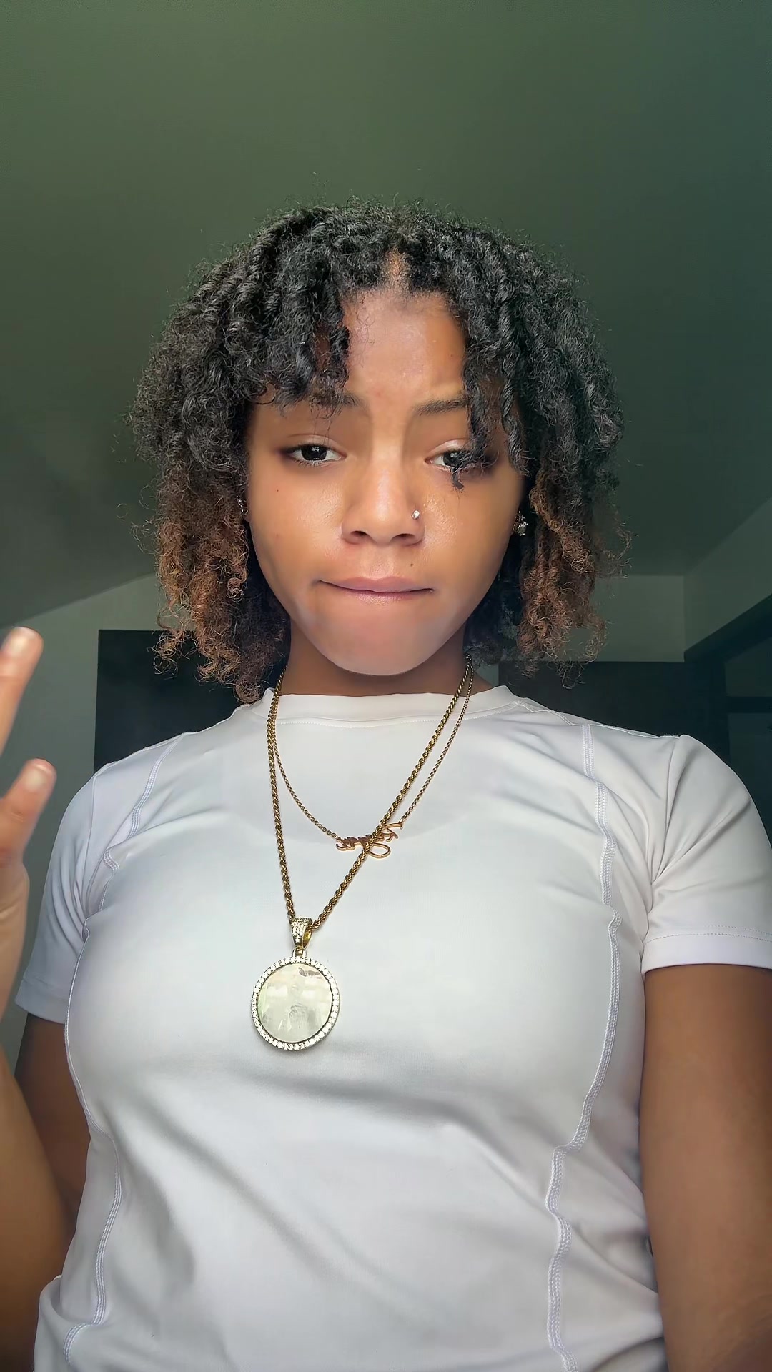 @😉