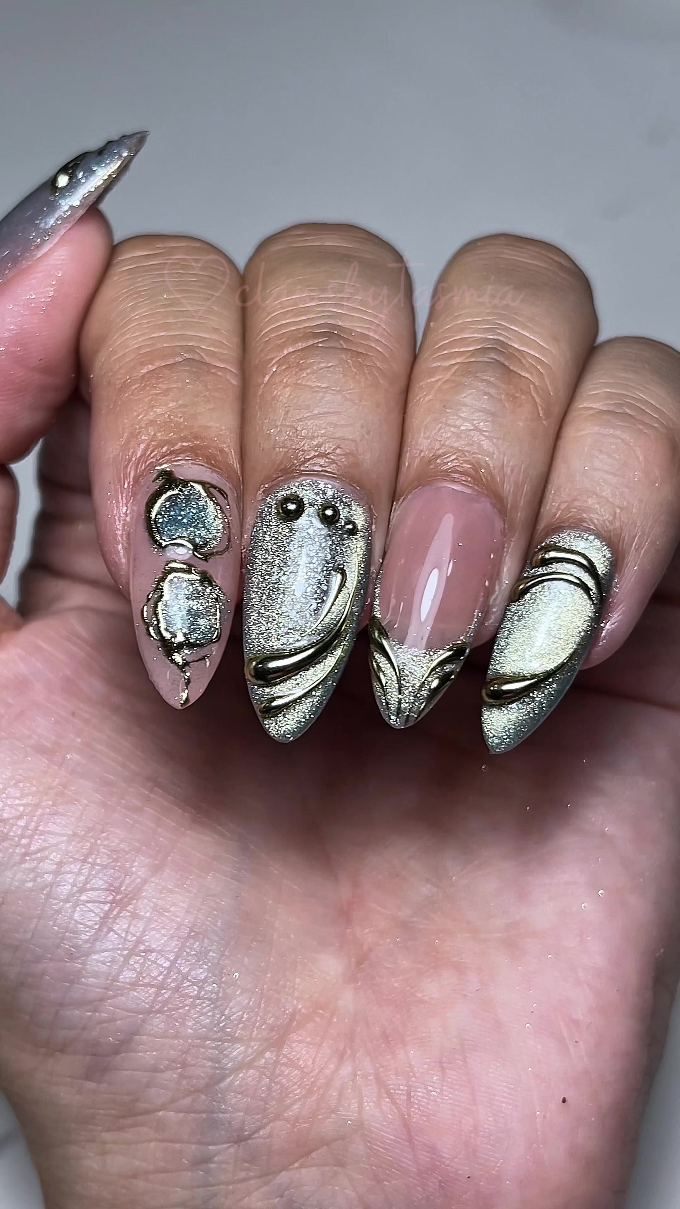 @clawsbytasmia ✨