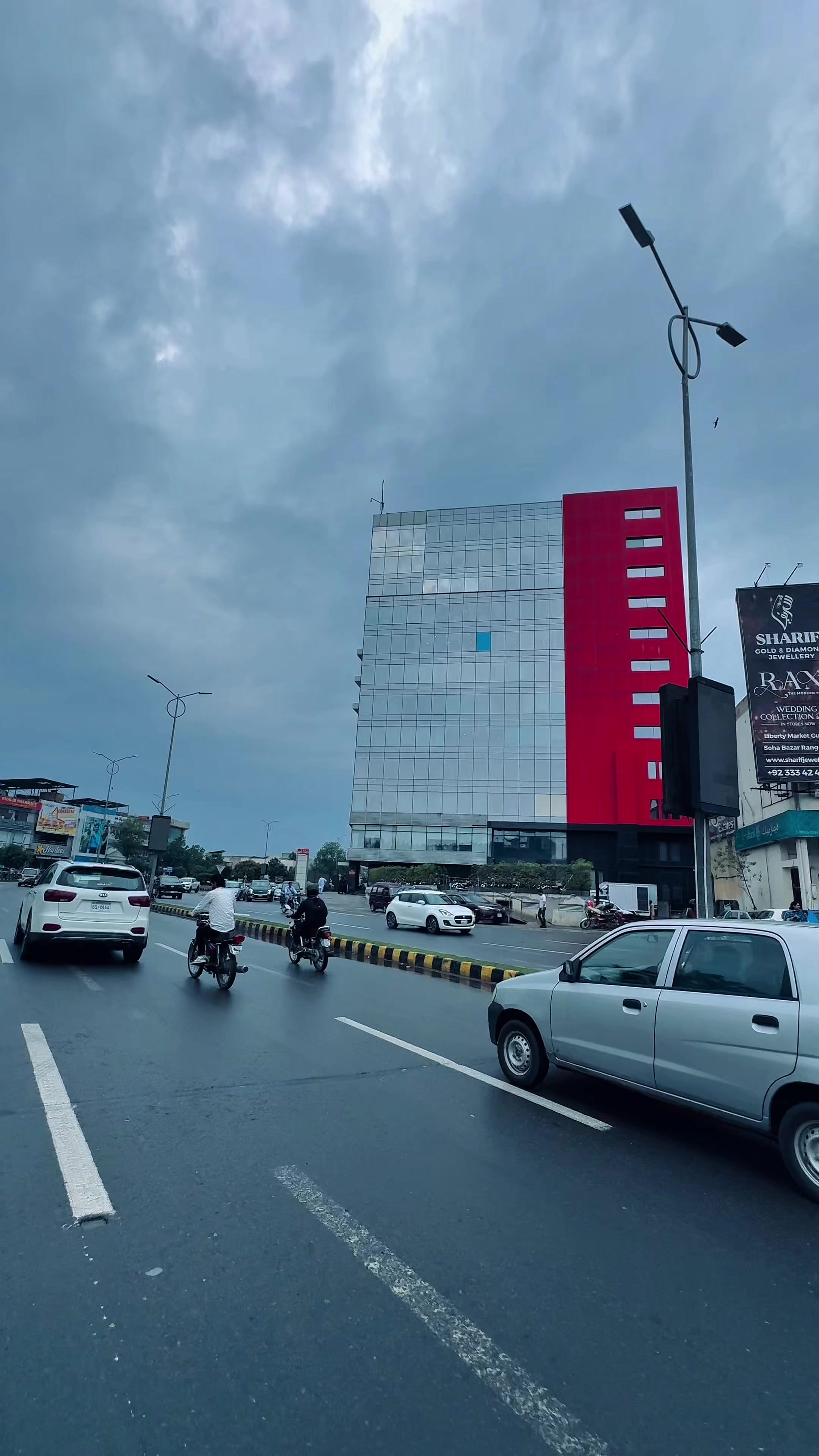 @Lahore lahore ay