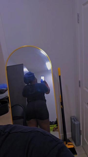 @Meldiva23🦋