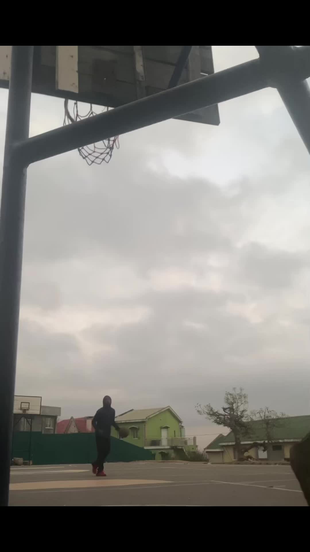 @Mon&agrave;aaaa
