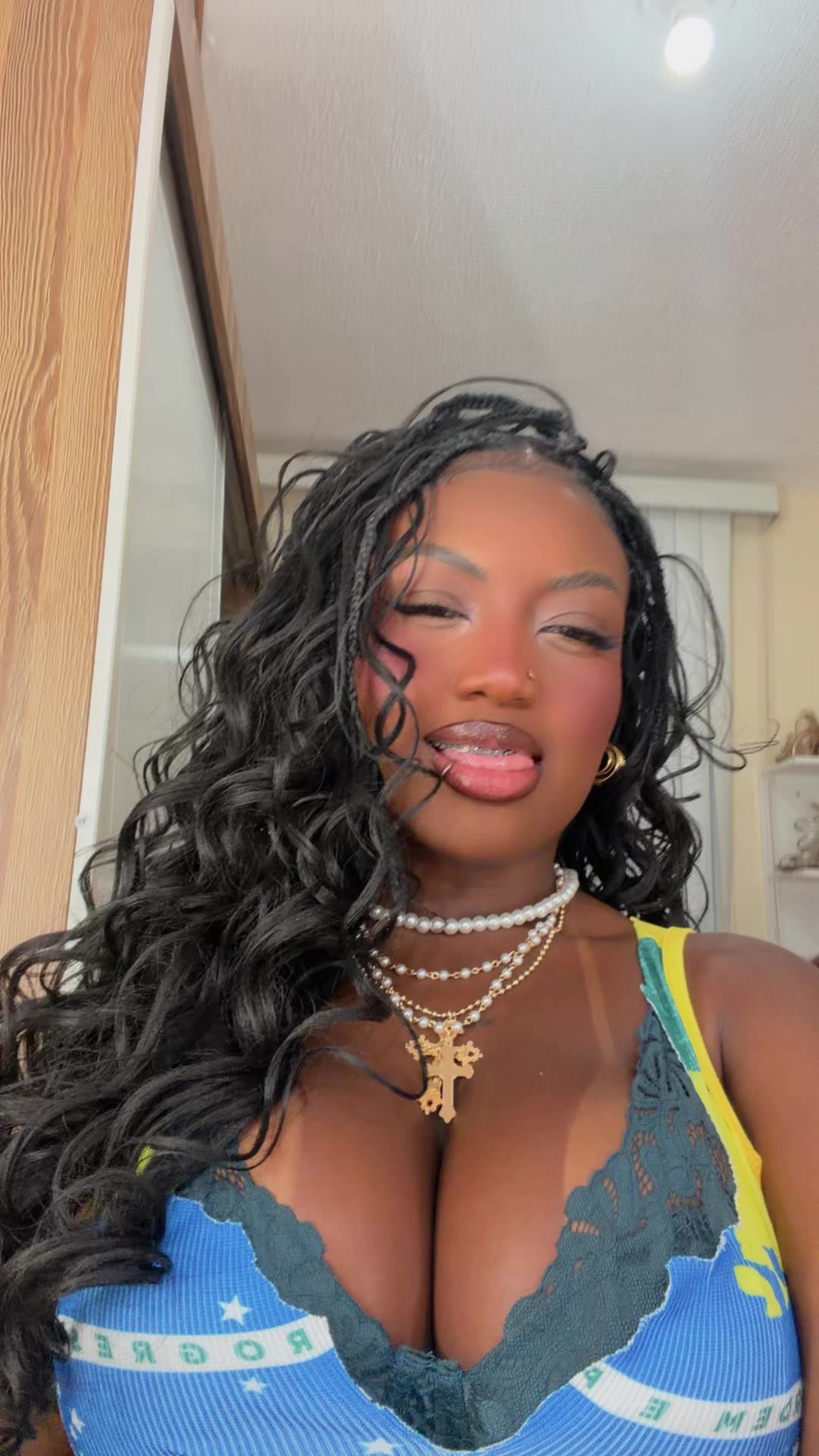 @alanahbombom
