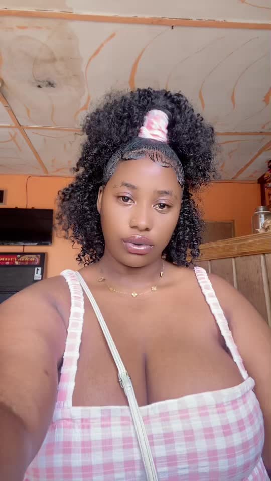 @Pretty face sham🥰💞