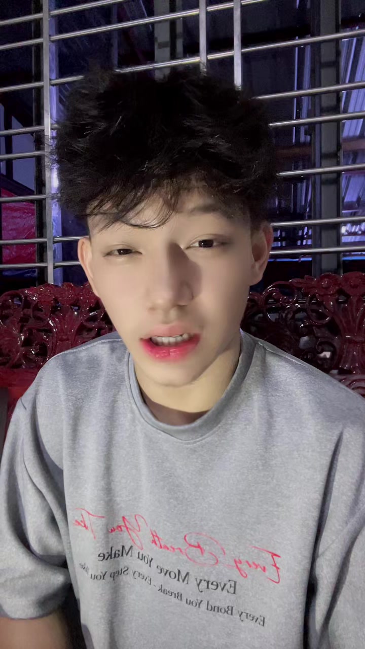 @Aung Aung đŤ