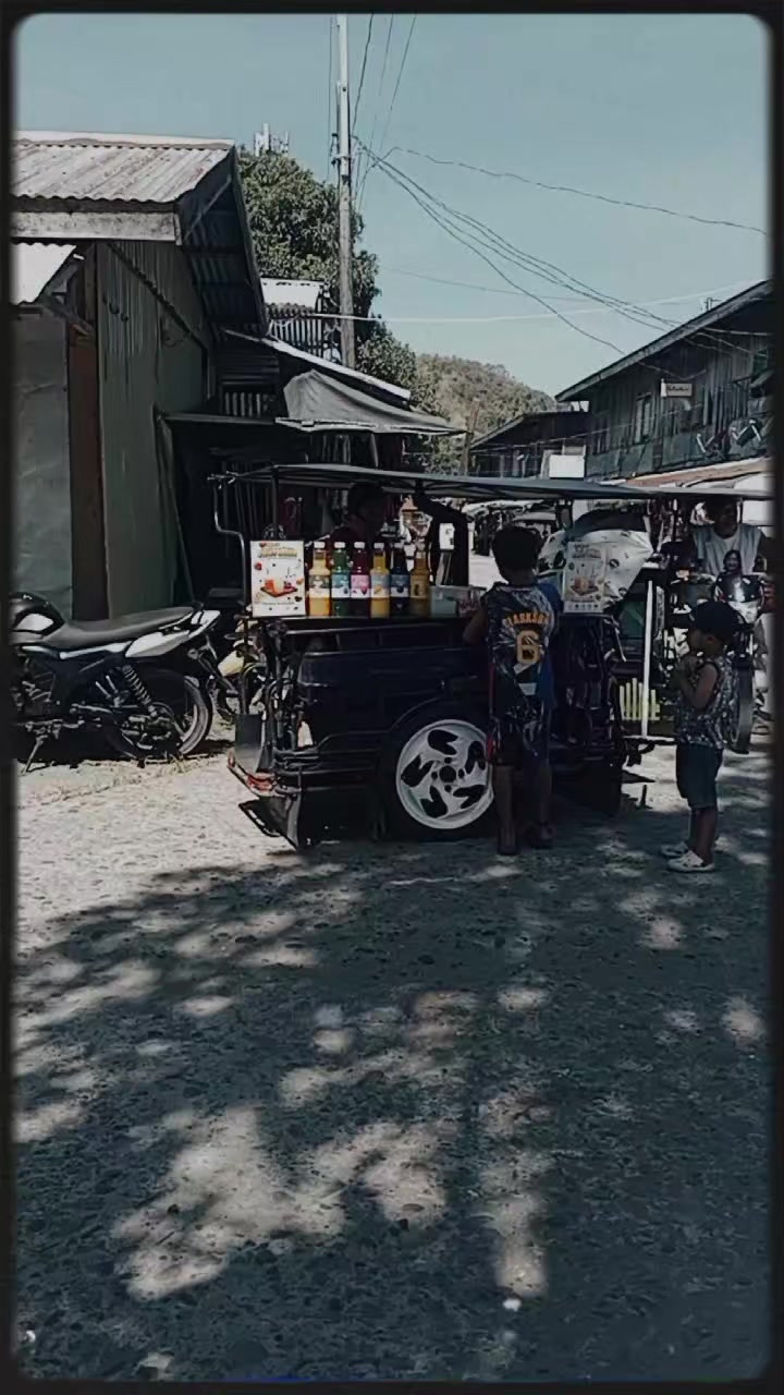 @FernzMoto