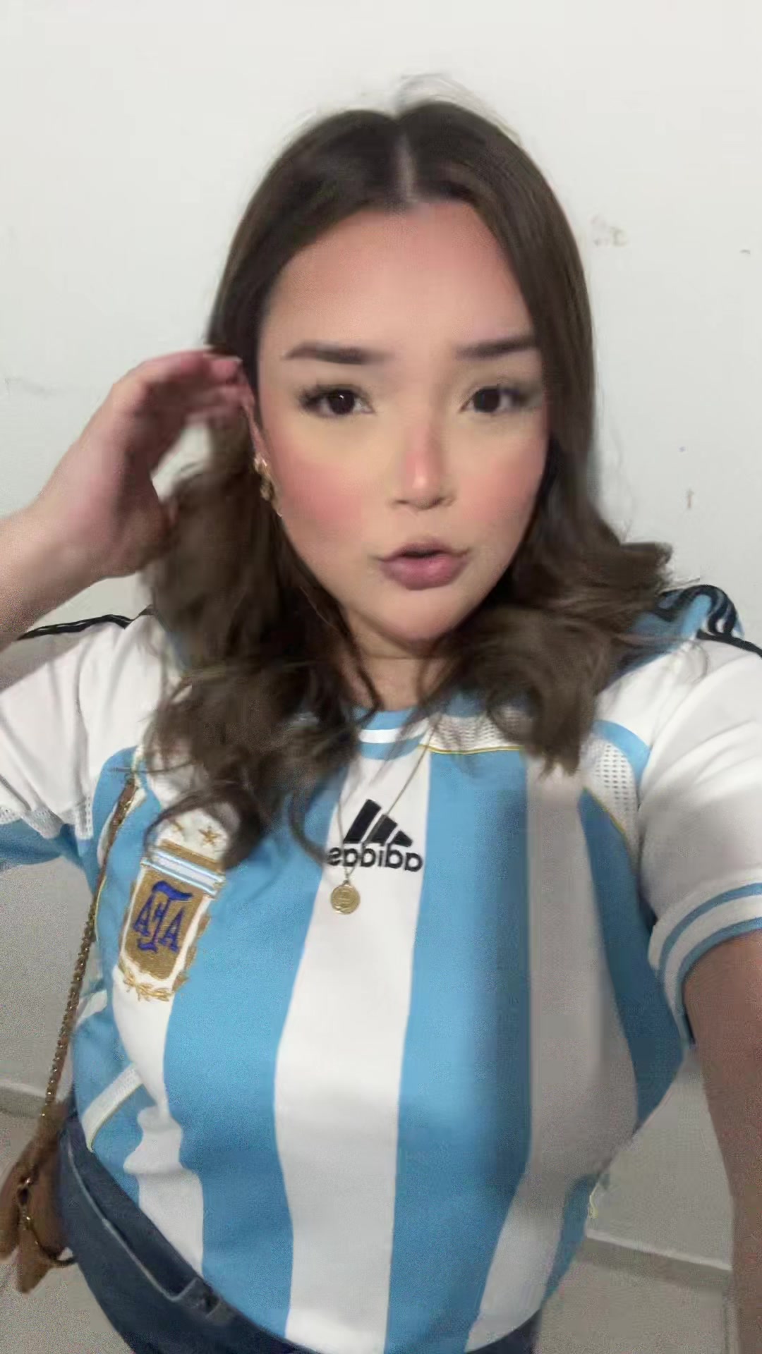 @Lara