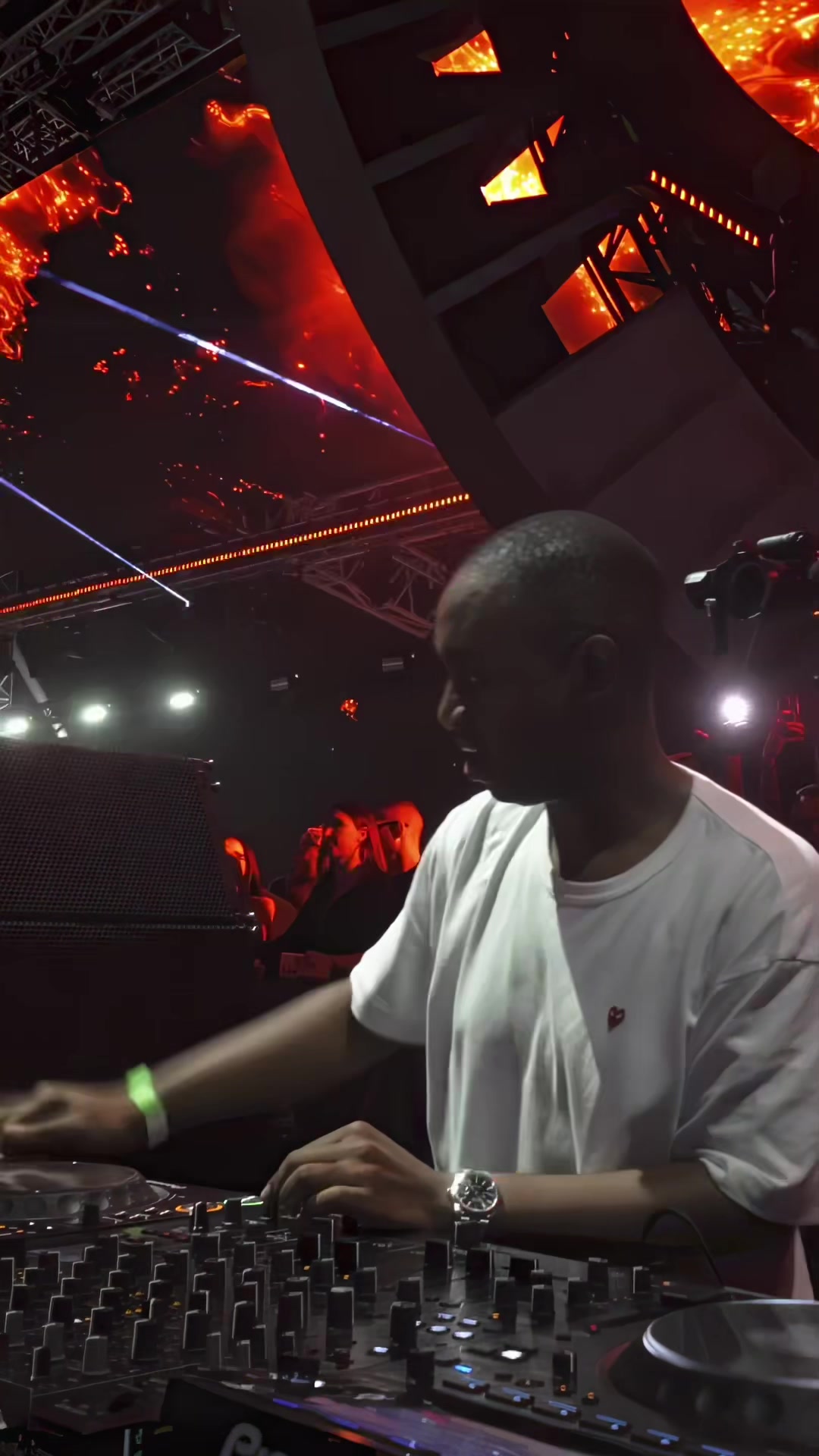 @Shimza