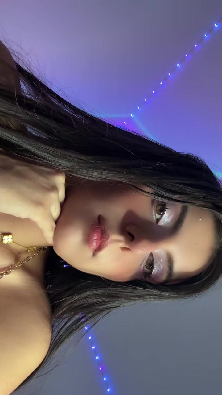 @๐จ๐ด Jen Lara ๐