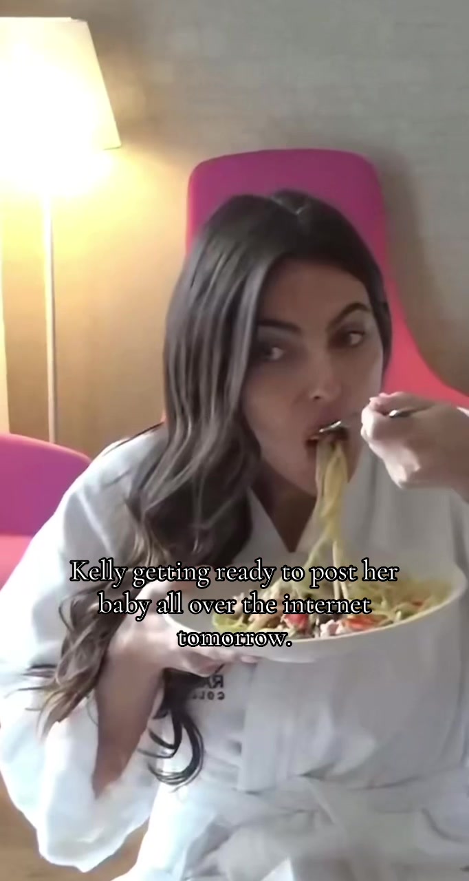 @KellySpills