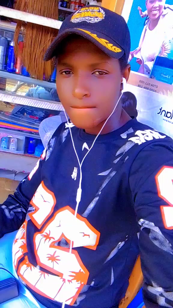 @shatrah last born 🇷🇼🇷🇼