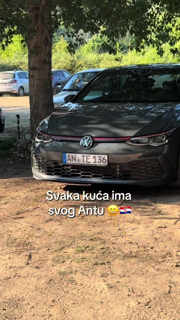@🙋🏻&zwj;♀️ Hercegovka