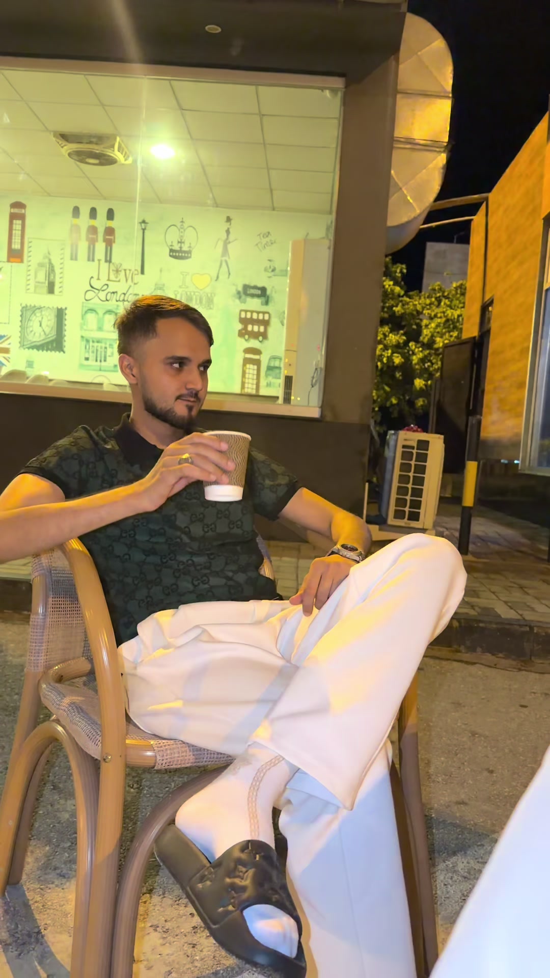 @ÄBRÂR ŚÅŃDHÜ👑