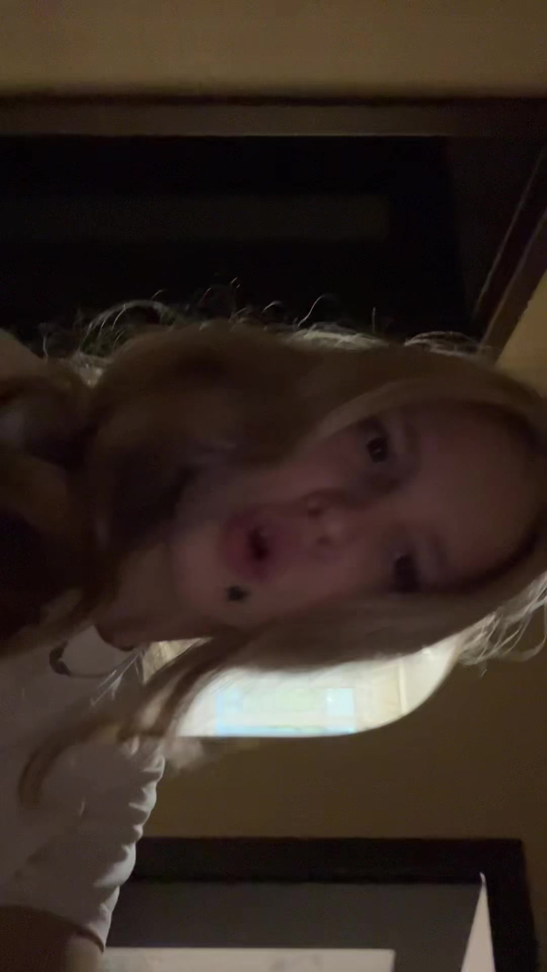 @𝐠𝐨𝐬𝐬𝐢𝐩 𝐠𝐢𝐫𝐥