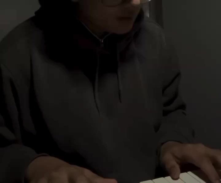 @....