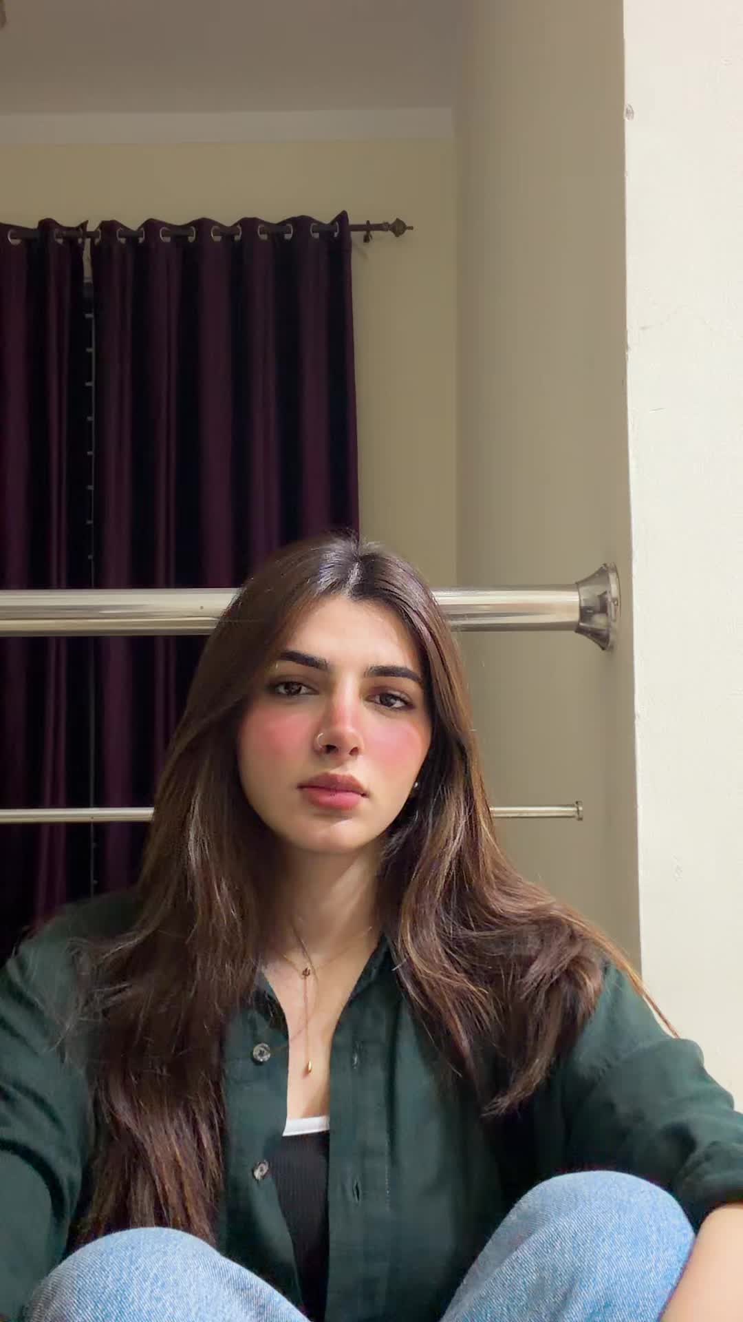 @Veeni