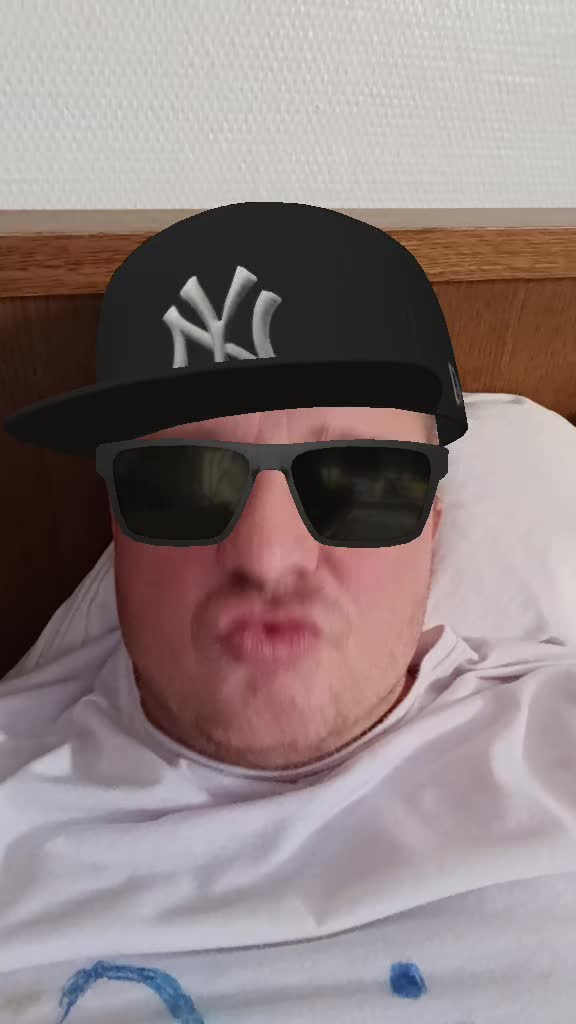 @iQ1q
