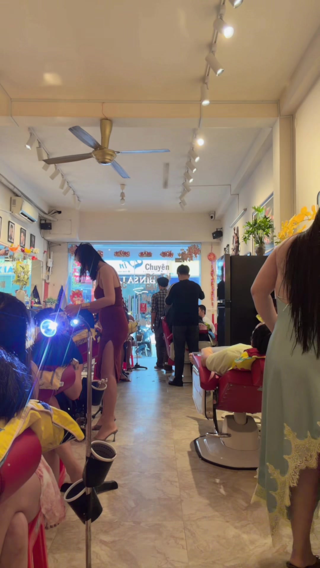 @HỚT TÓC NAM THẢO NGUYÊN Q4