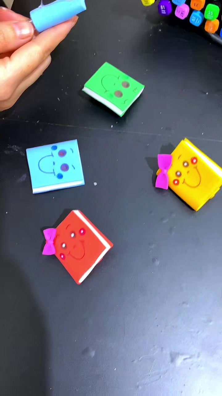 @Tia.dani.e.os.gemeos