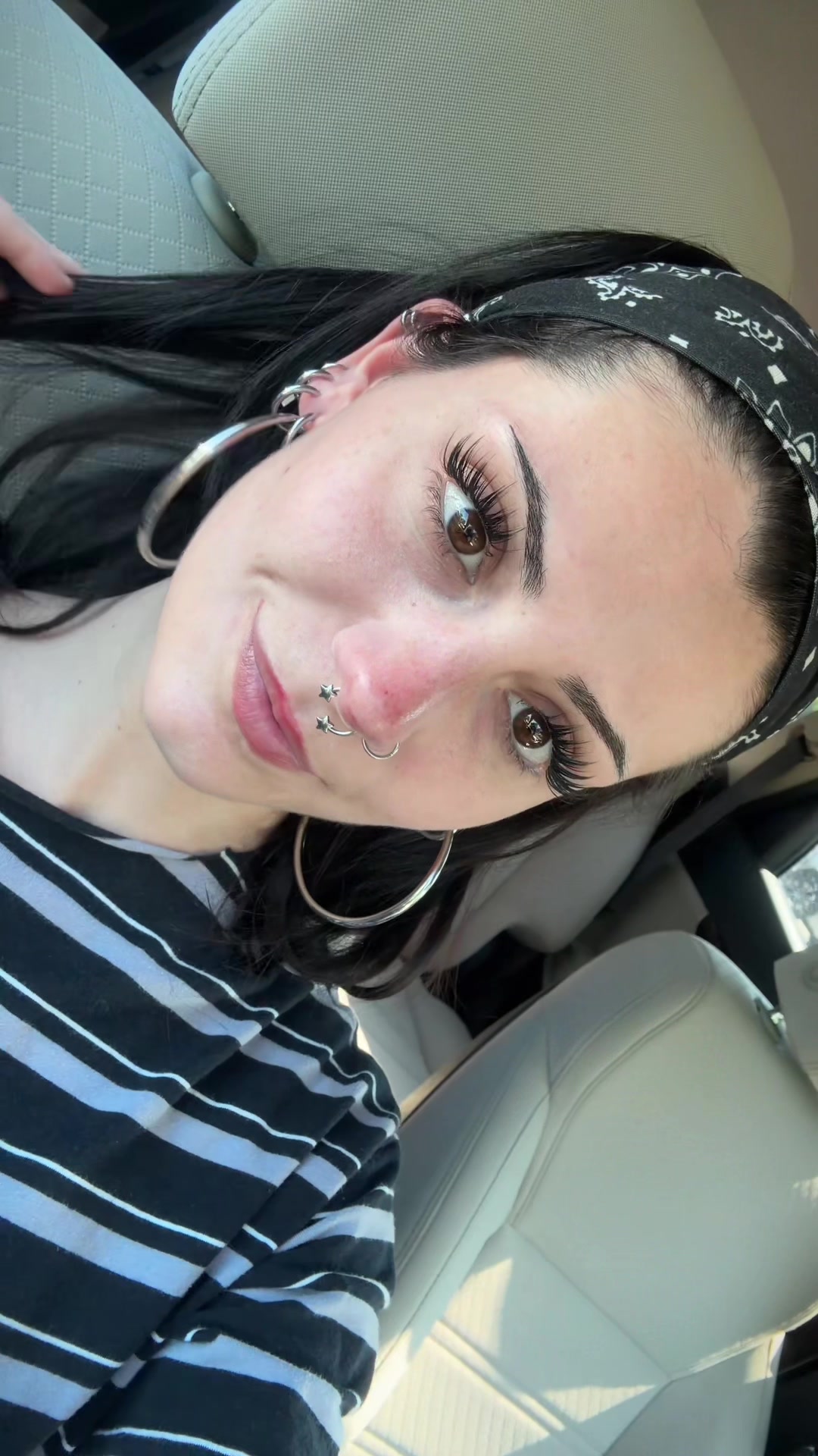 @mo