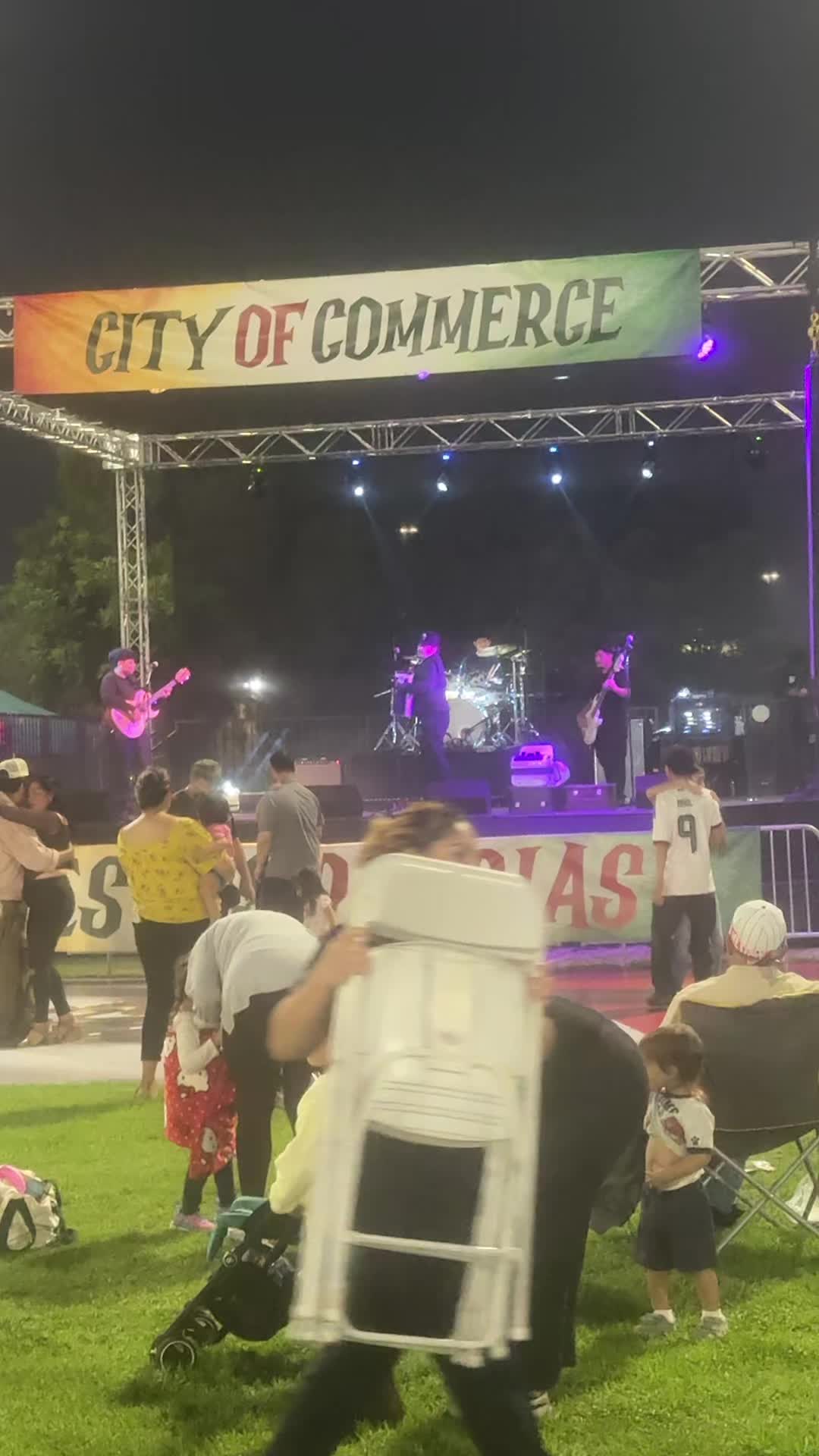 @El cajero más mitotero 👄