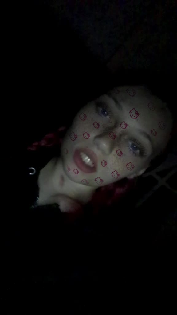 @mika 𖣂