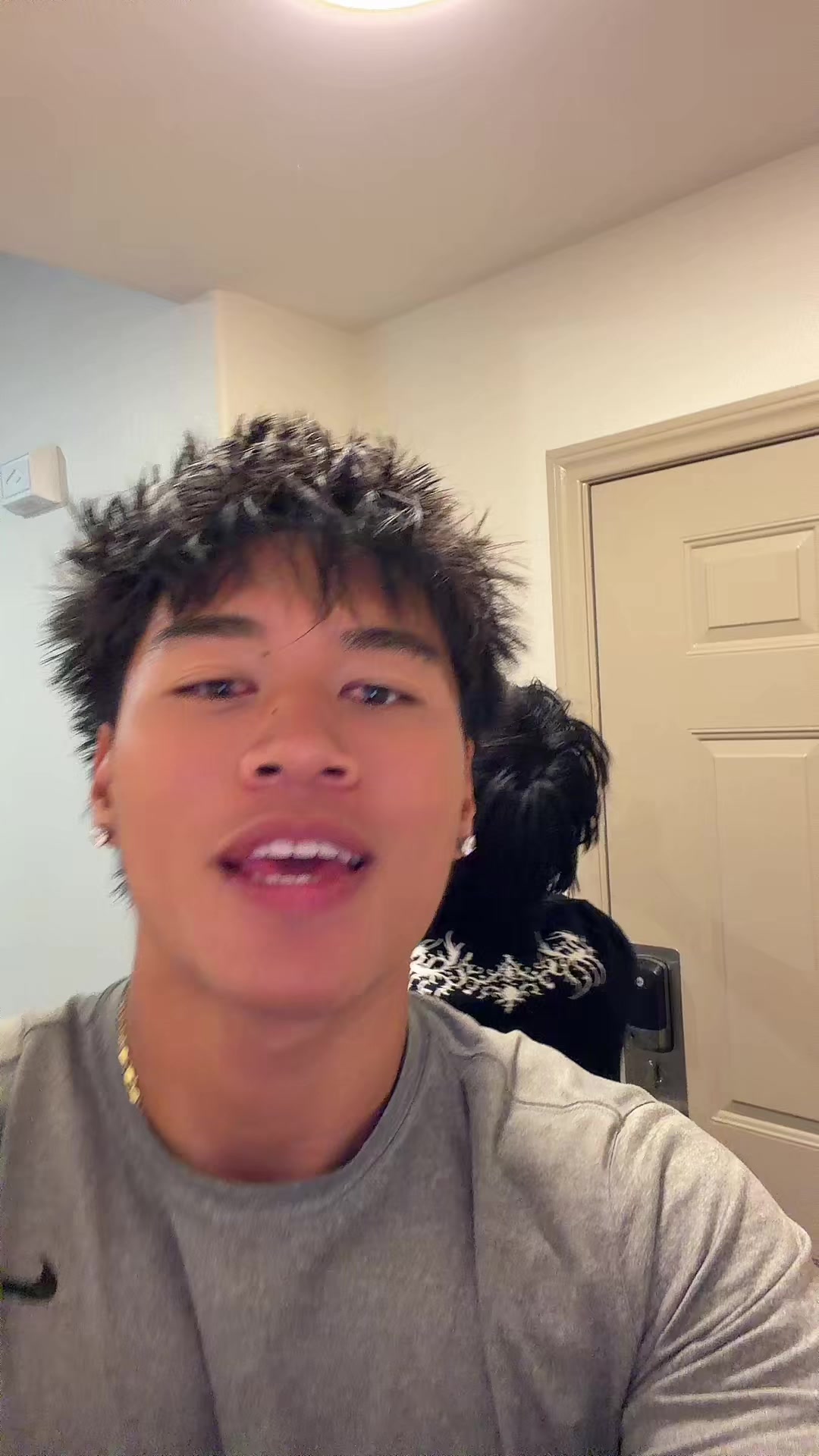 @luvazns