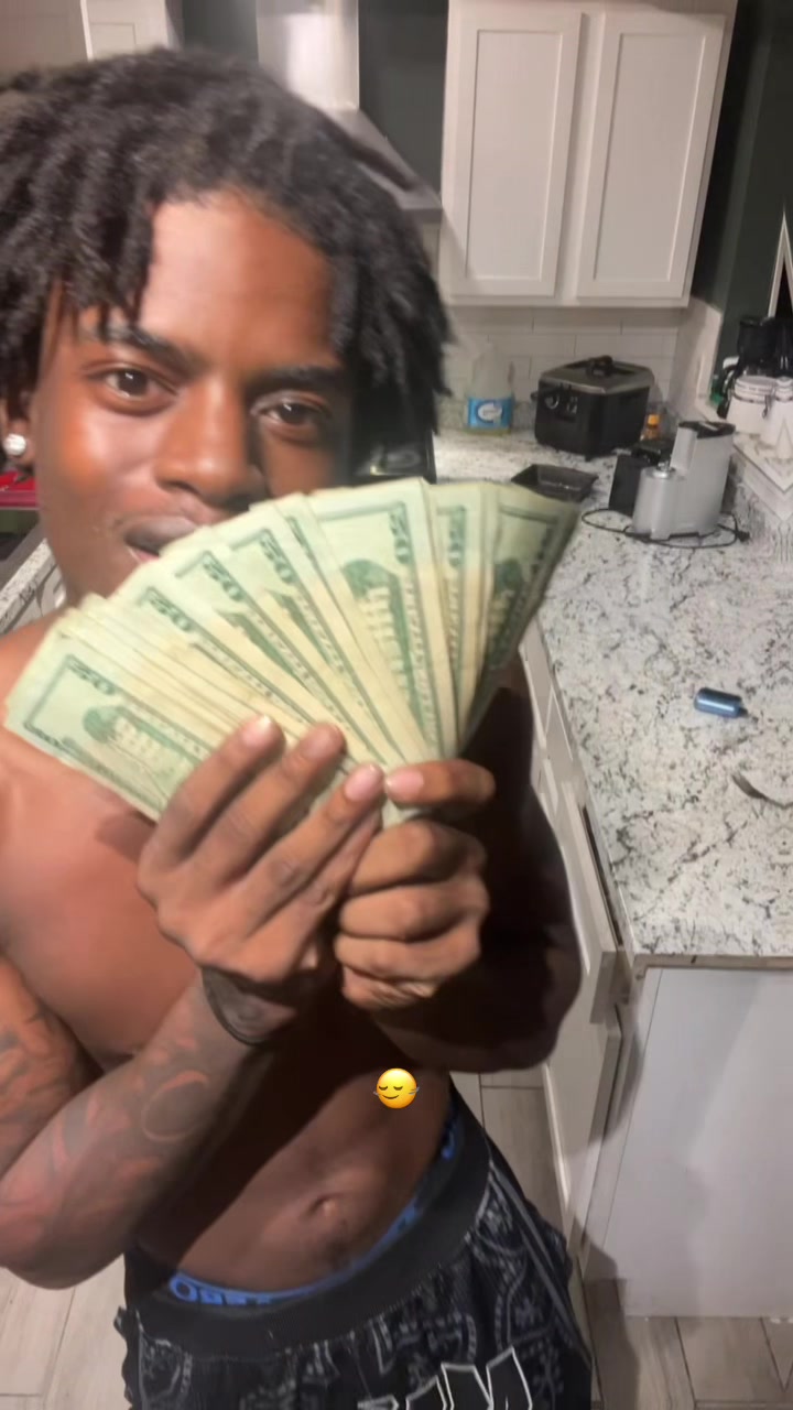 @®️ ®️