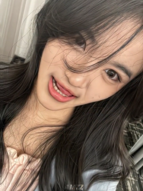 @𝘼𝙢𝙯𝙯𝙧𝙞𝙣𝙚`ʄʏʀ🍀