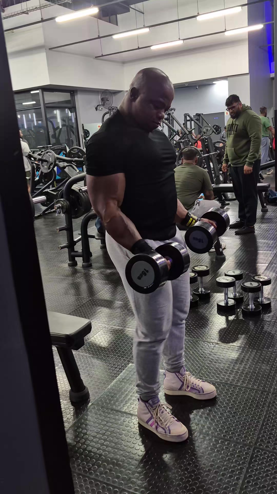 @Blackgorillasize🦍🇿🇦