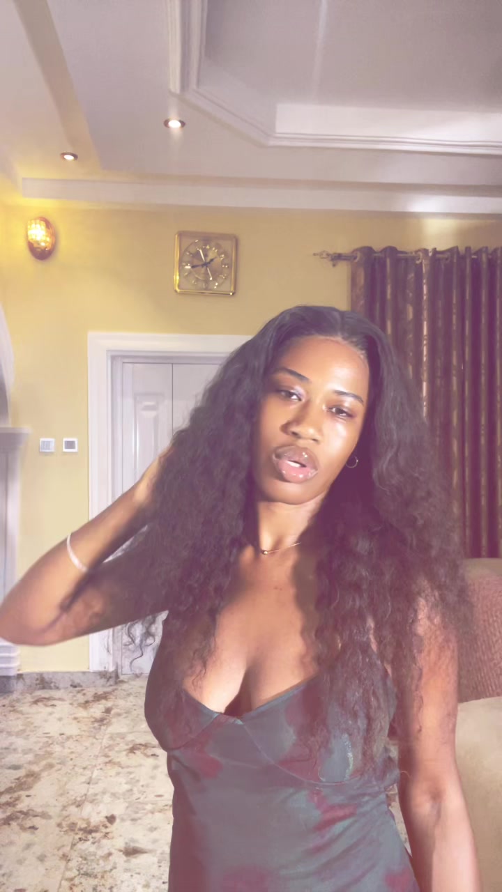 @M A U R E E N👑