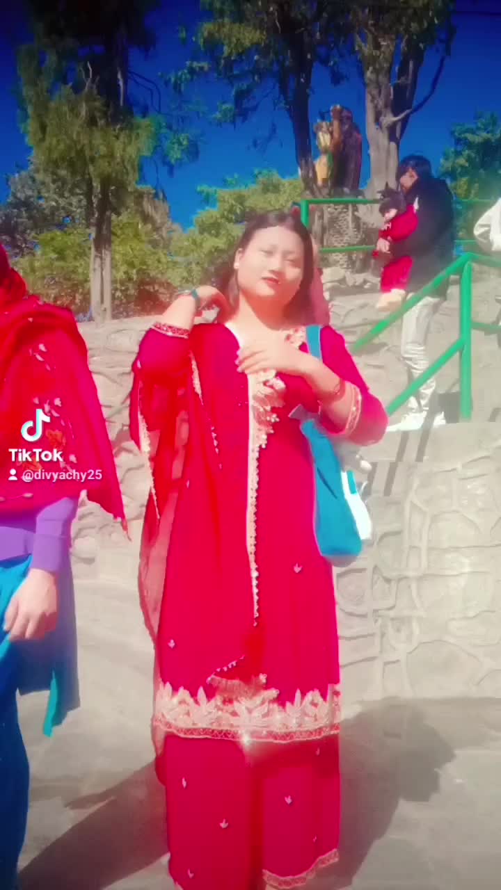 @divyachy25