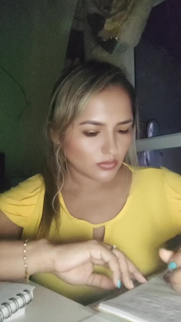 @Candy Jaramillo León