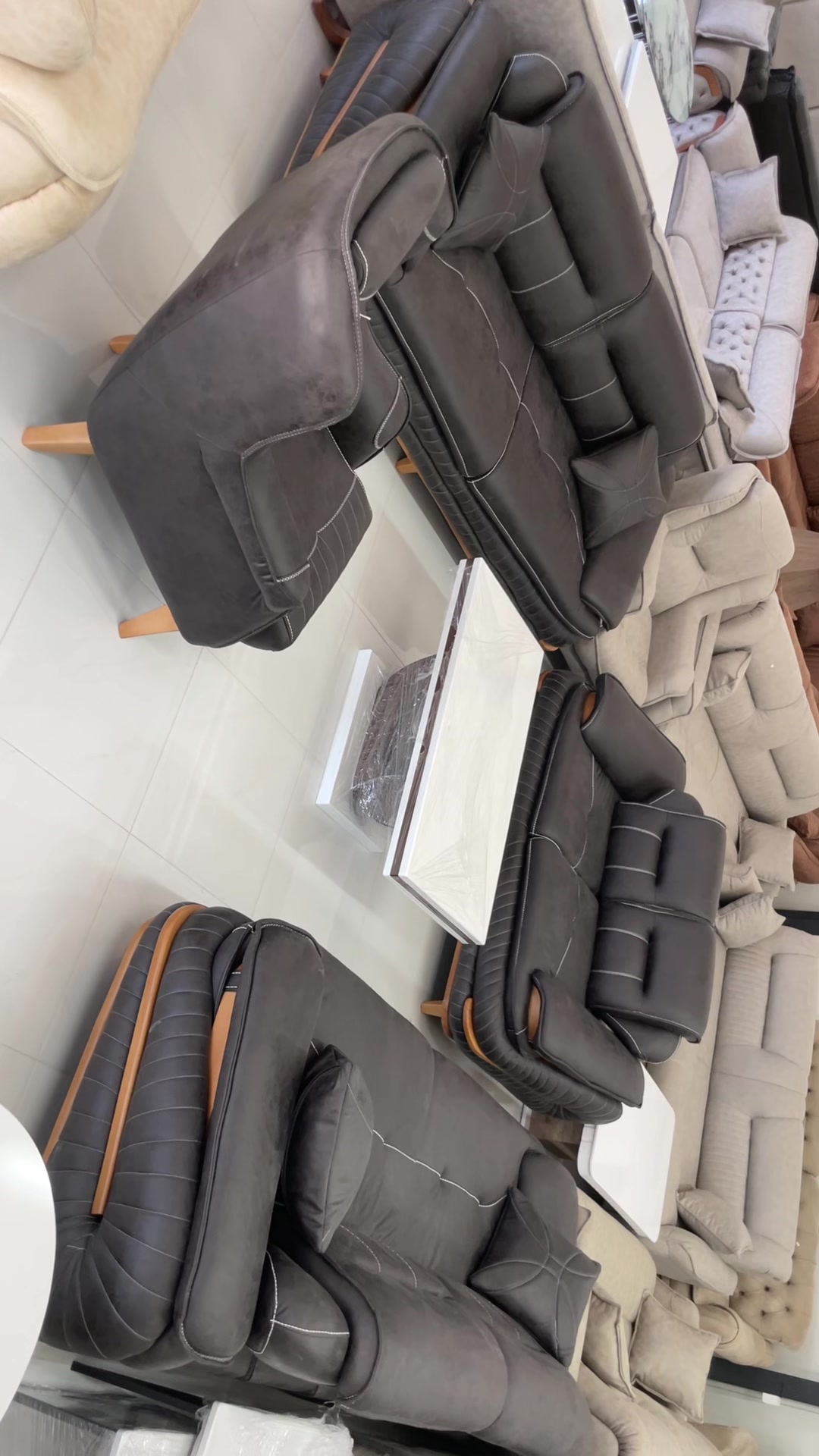 @ELTONI MODEL