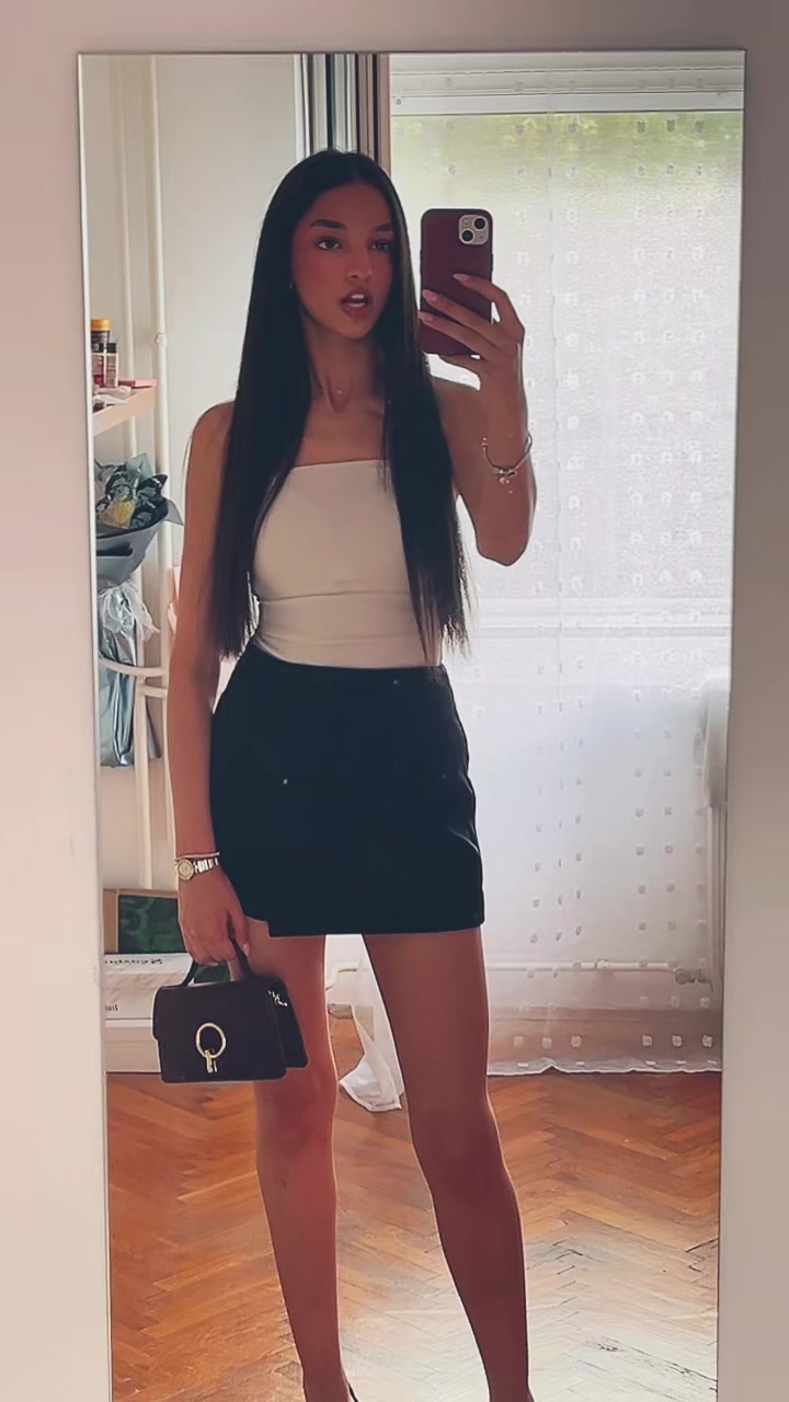 @๐ฉ