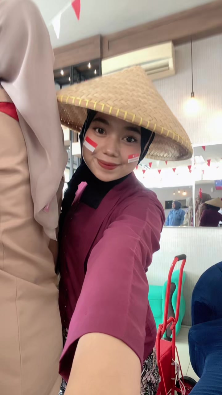 @Tinaa