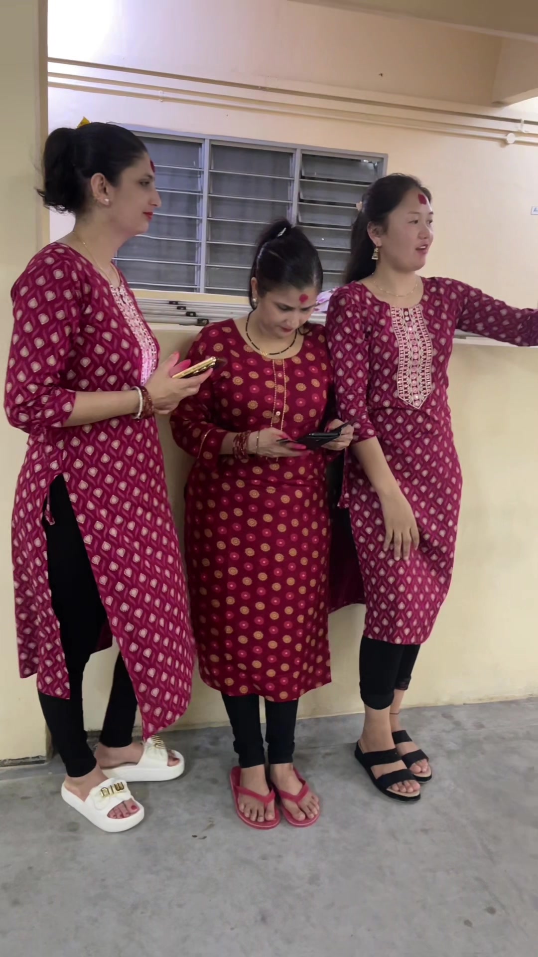 @देबीका माइली बुहारी