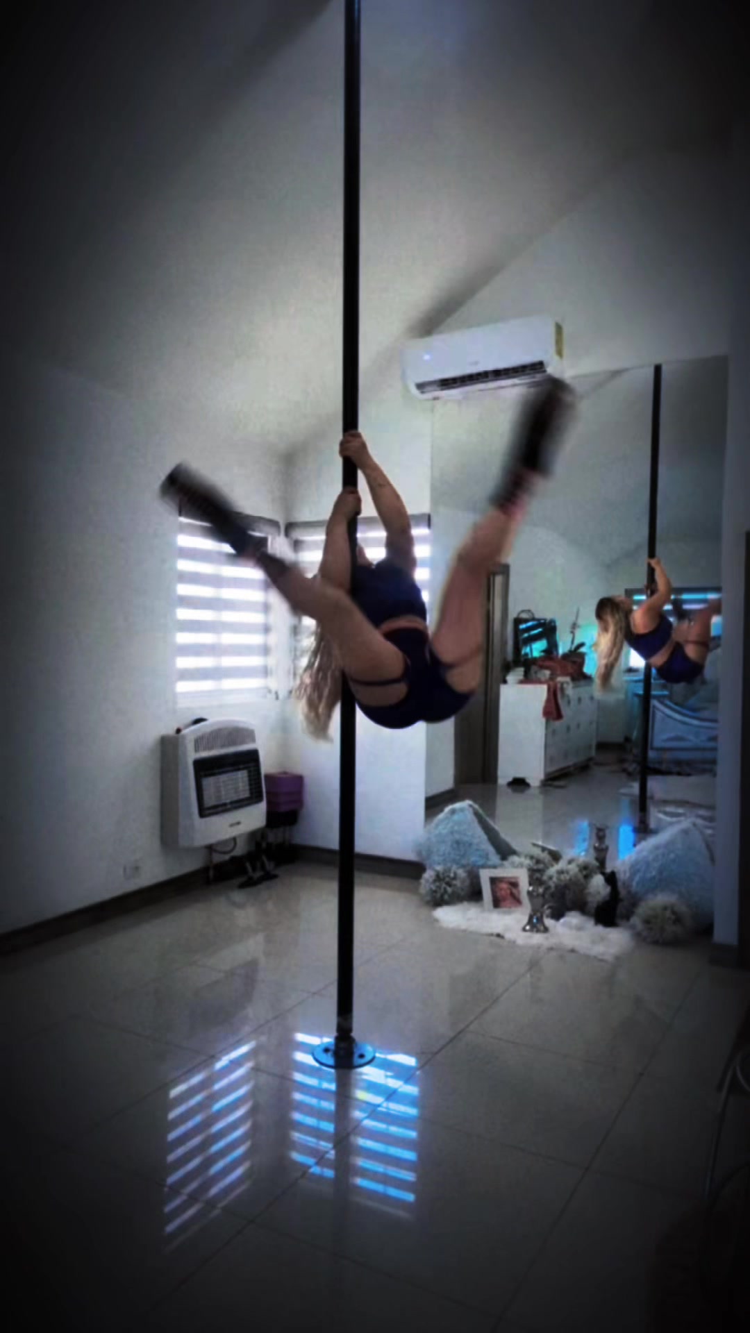 @Pole Elisa
