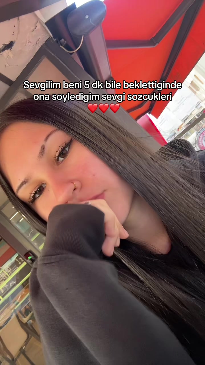 @Aylin Erdem