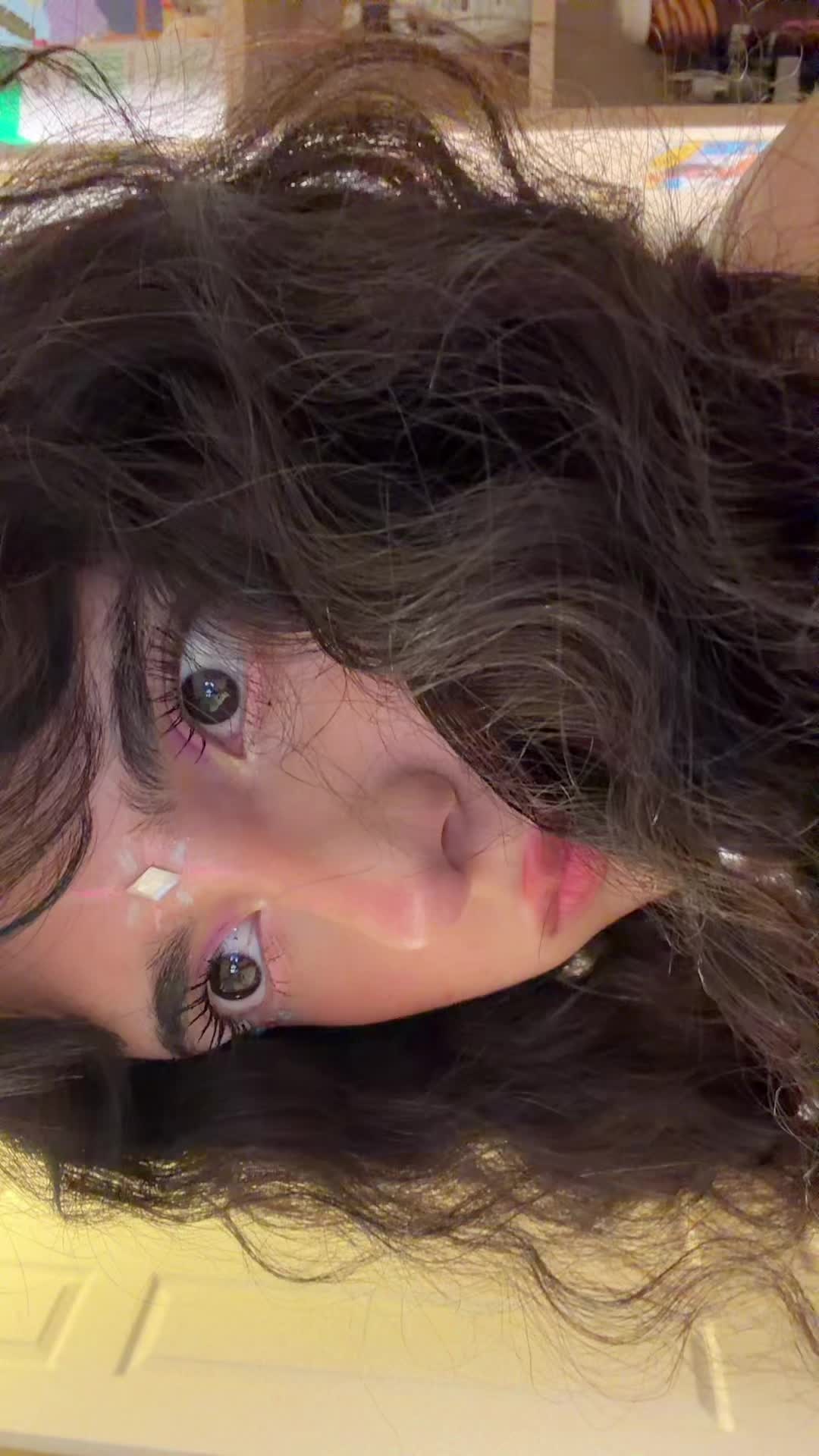 @77girlcrush