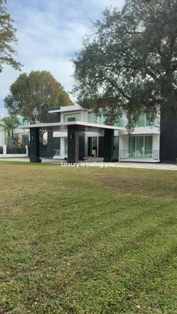 @Evelyn Gz Miami Realtor