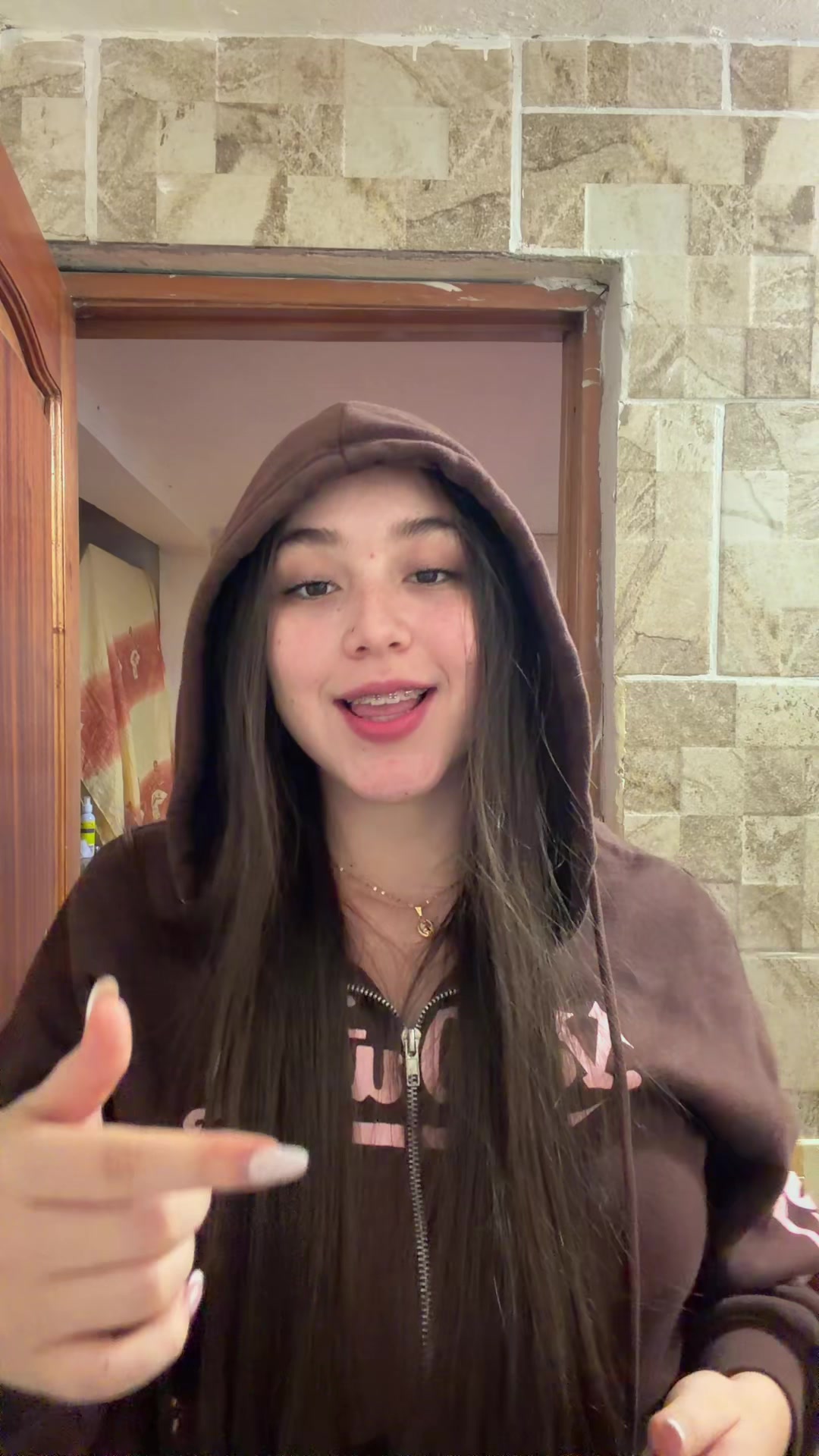 @Abysico