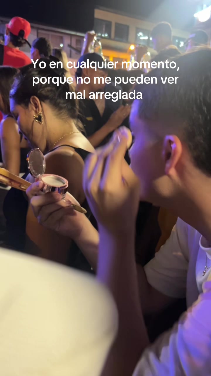 @Martínez