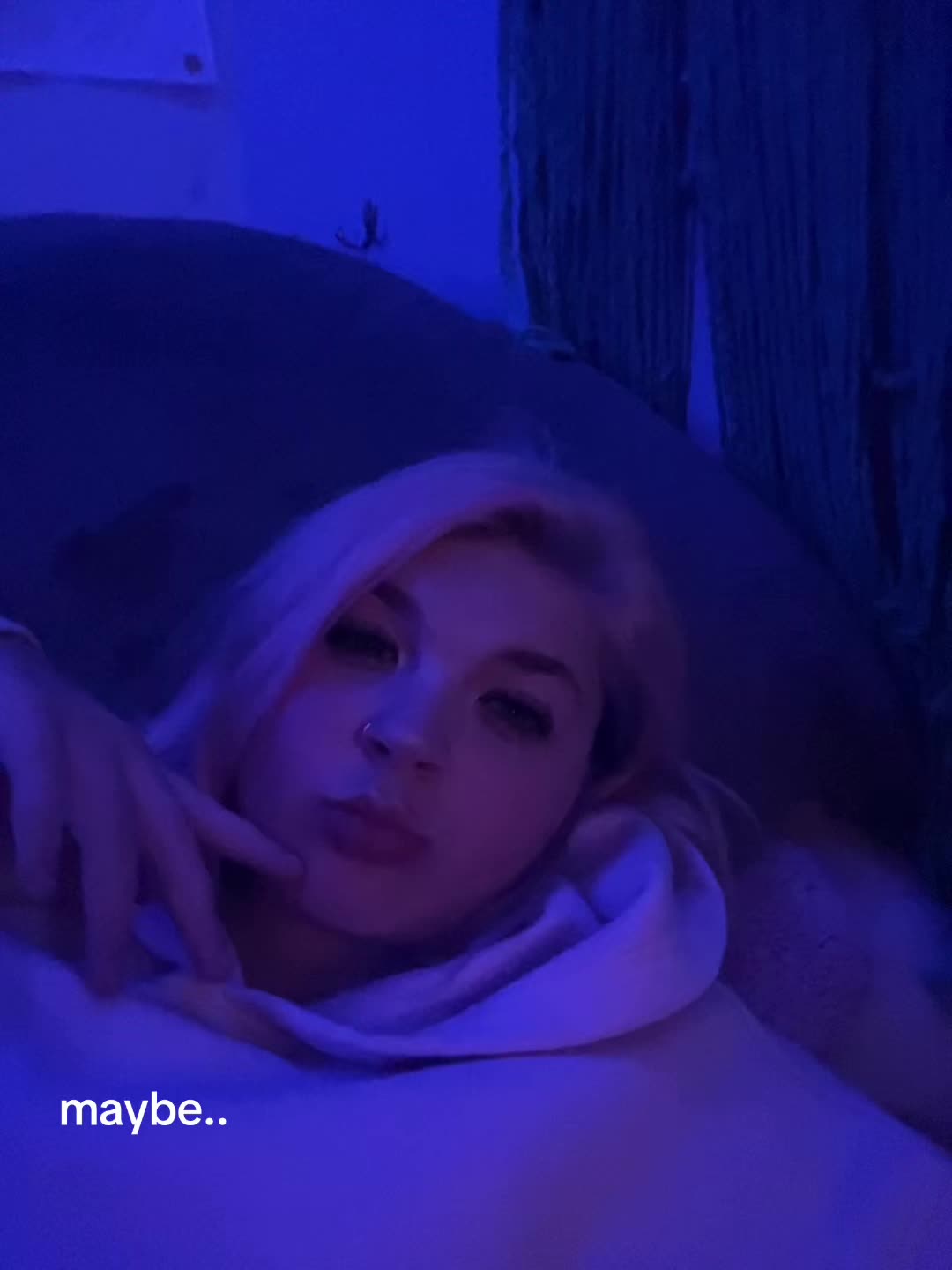 @??