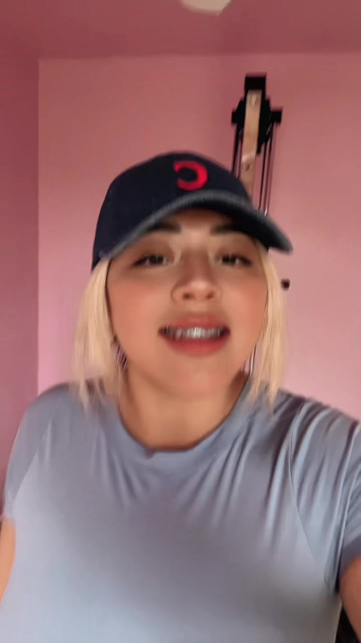 @ItsClara E