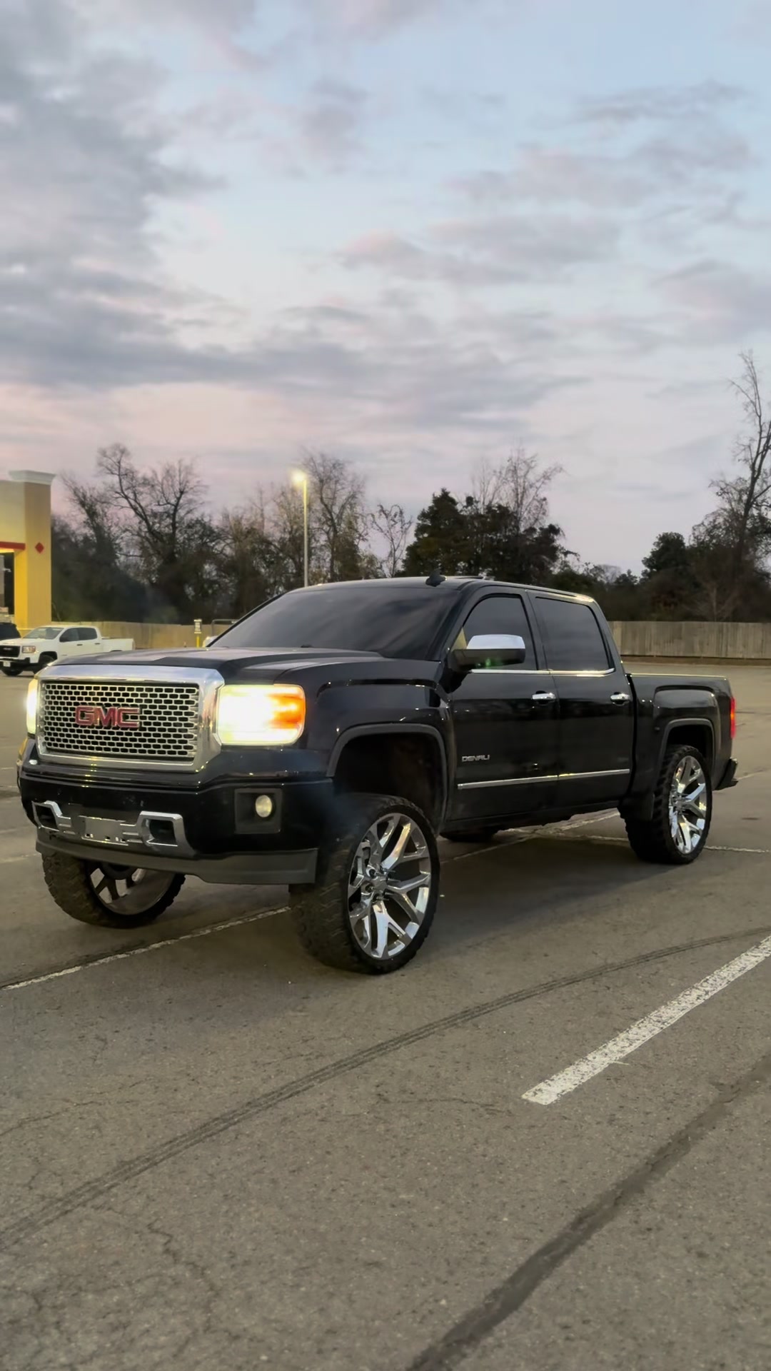 @That.red.obs.step side