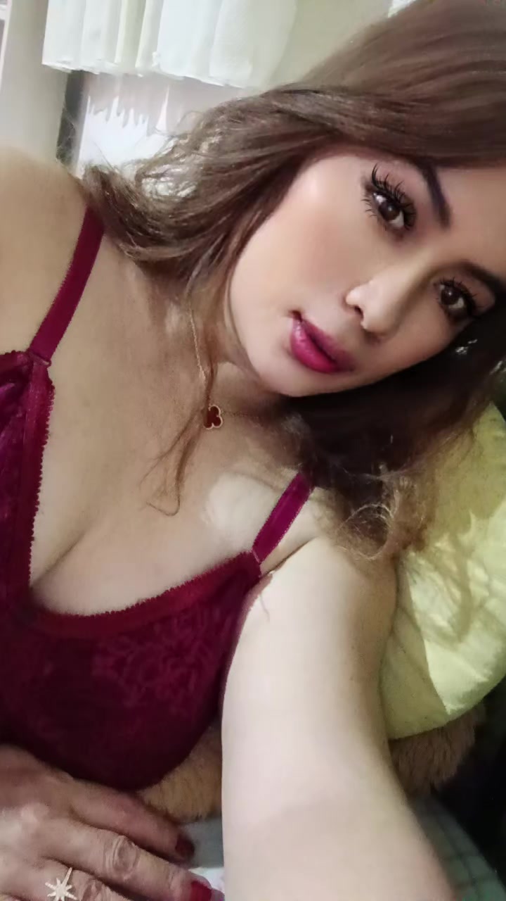 @AKHIRA BRITNY PARKER